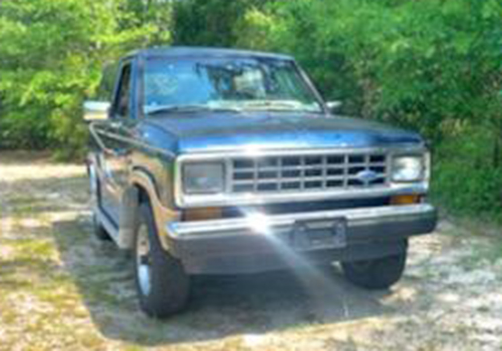 2nd Image of a 1988 FORD BRONCO II