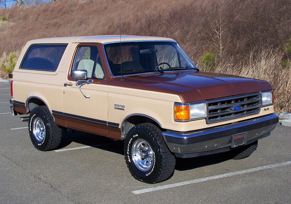 2nd Image of a 1989 FORD BRONCO XLT