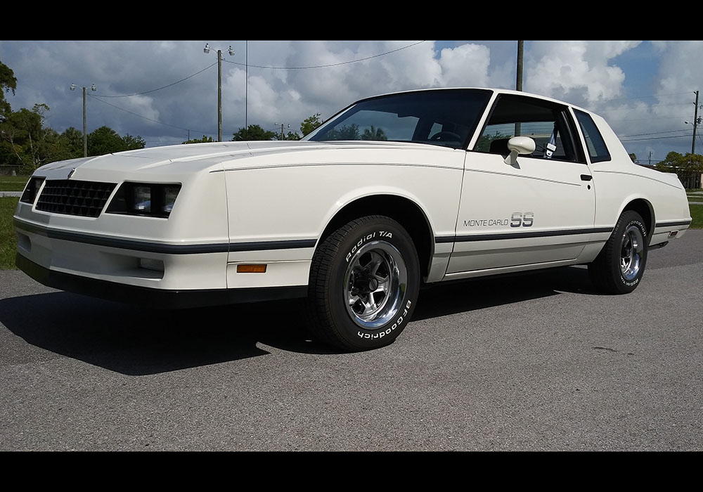 2nd Image of a 1984 CHEVROLET MONTE CARLO