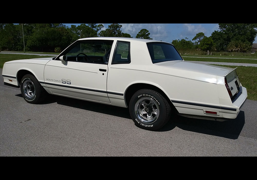 4th Image of a 1984 CHEVROLET MONTE CARLO