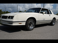 Image 2 of 38 of a 1984 CHEVROLET MONTE CARLO