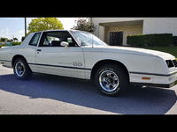 Image 7 of 38 of a 1984 CHEVROLET MONTE CARLO
