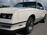 Image 11 of 38 of a 1984 CHEVROLET MONTE CARLO
