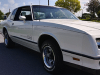 Image 12 of 38 of a 1984 CHEVROLET MONTE CARLO