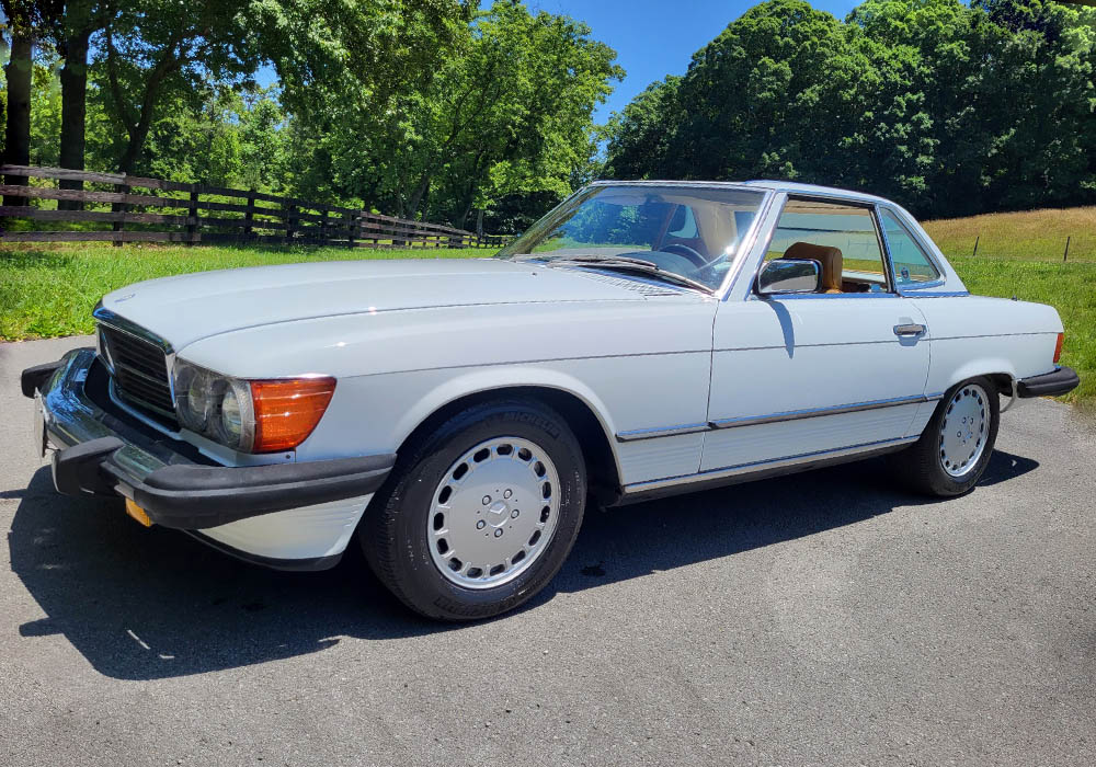 2nd Image of a 1988 MERCEDES-BENZ 560 SL