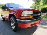 Image 3 of 17 of a 2003 CHEVROLET S10