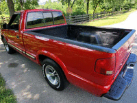 Image 8 of 17 of a 2003 CHEVROLET S10