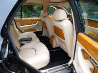 Image 14 of 20 of a 2000 BENTLEY ARNAGE RED LABEL