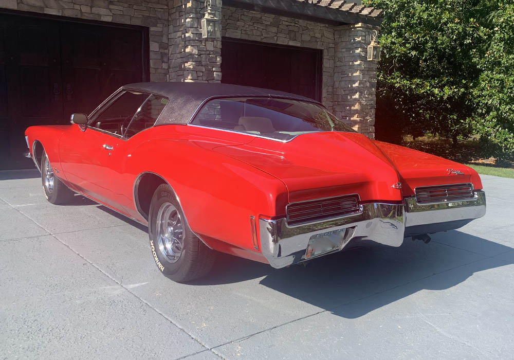 3rd Image of a 1971 BUICK RIVIERA
