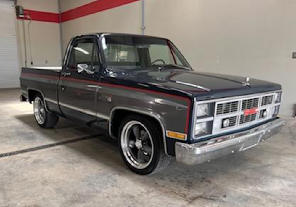 2nd Image of a 1984 GMC C1500