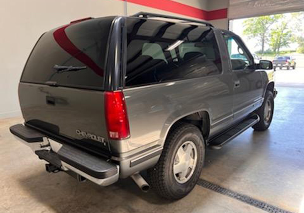 4th Image of a 1999 CHEVROLET TAHOE