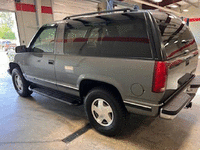 Image 3 of 11 of a 1999 CHEVROLET TAHOE