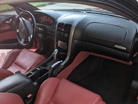 Image 8 of 32 of a 2005 PONTIAC GTO