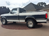 Image 4 of 25 of a 1994 FORD F-150