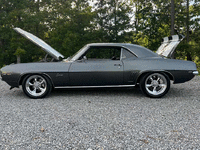 Image 8 of 16 of a 1969 CHEVROLET CAMARO
