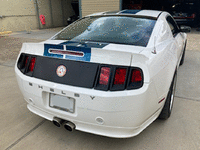 Image 4 of 11 of a 2012 FORD MUSTANG GT