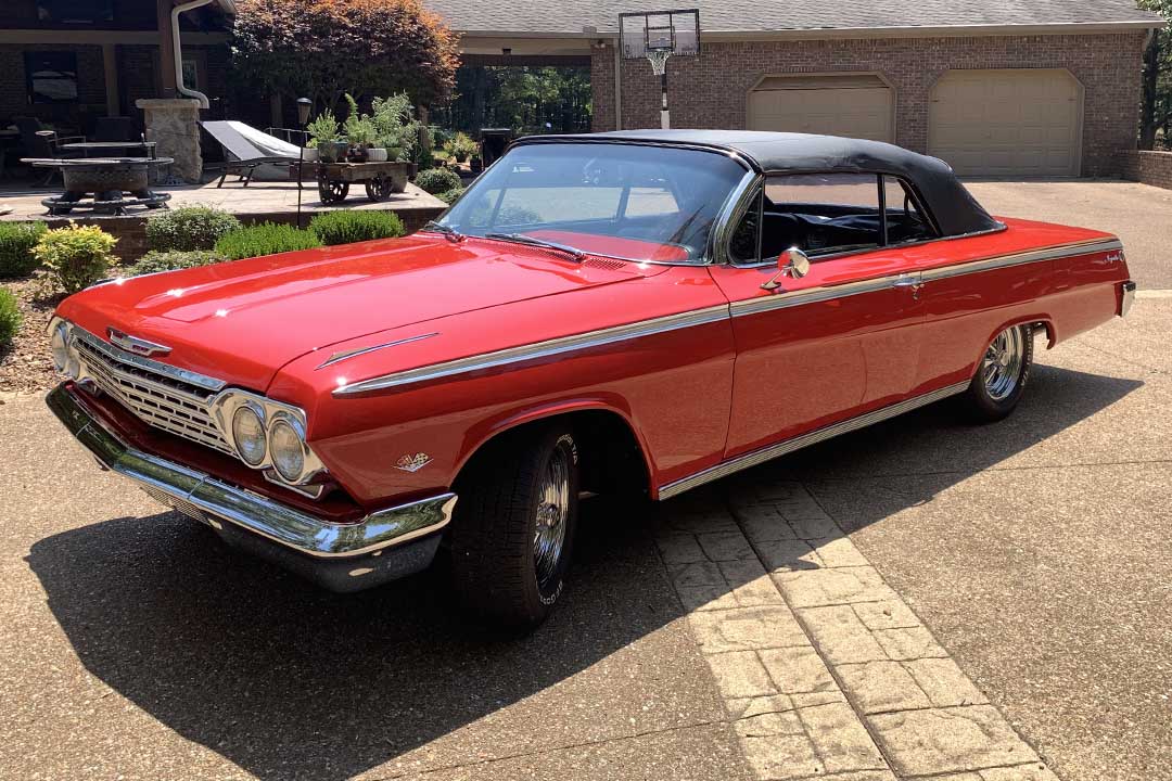 3rd Image of a 1962 CHEVROLET IMPALA SS
