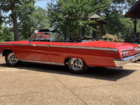 Image 4 of 15 of a 1962 CHEVROLET IMPALA SS