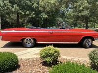 Image 7 of 15 of a 1962 CHEVROLET IMPALA SS
