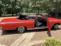 Image 10 of 15 of a 1962 CHEVROLET IMPALA SS