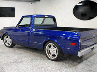 Image 2 of 10 of a 1972 CHEVROLET C10