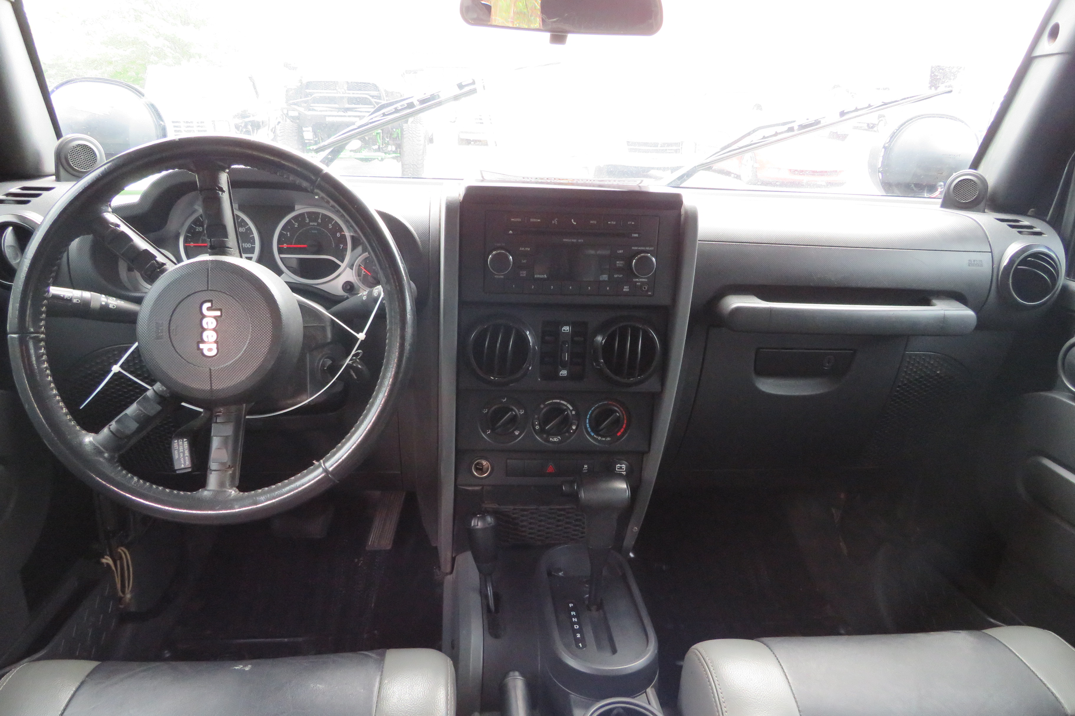 5th Image of a 2010 JEEP WRANGLER UNLIMITED