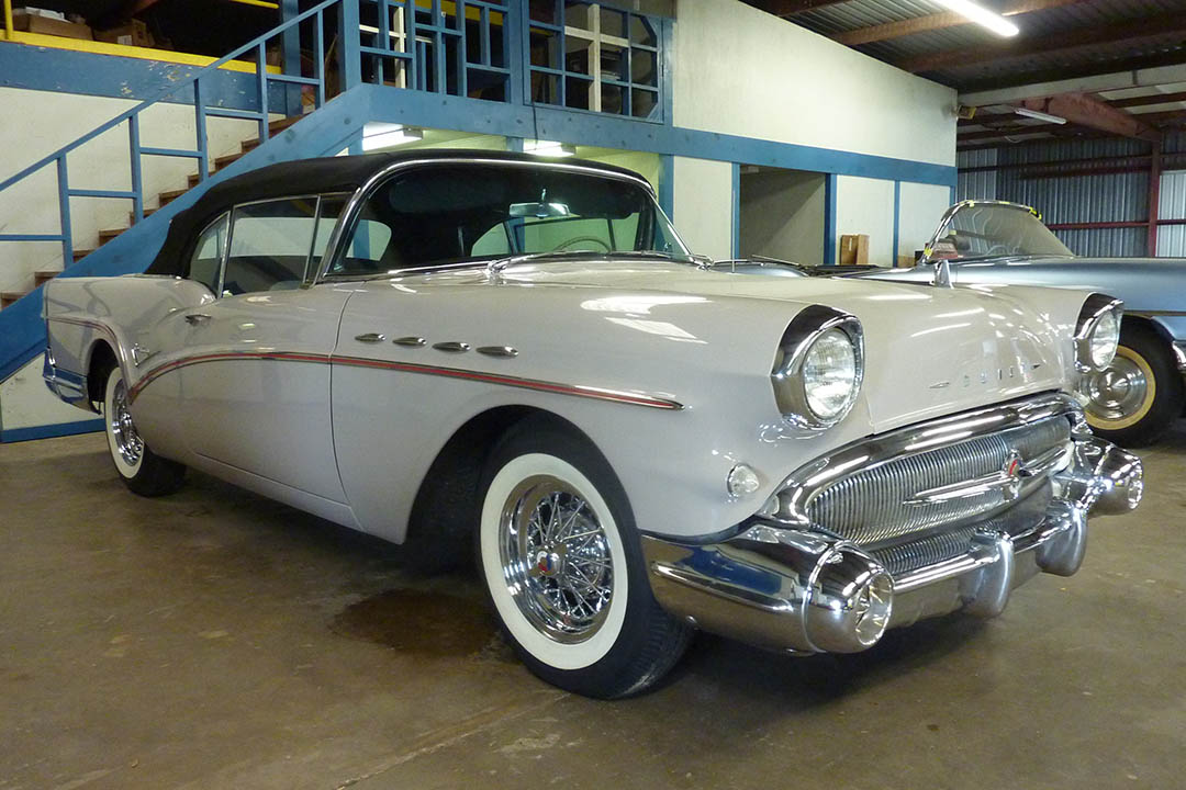2nd Image of a 1957 BUICK CENTURY