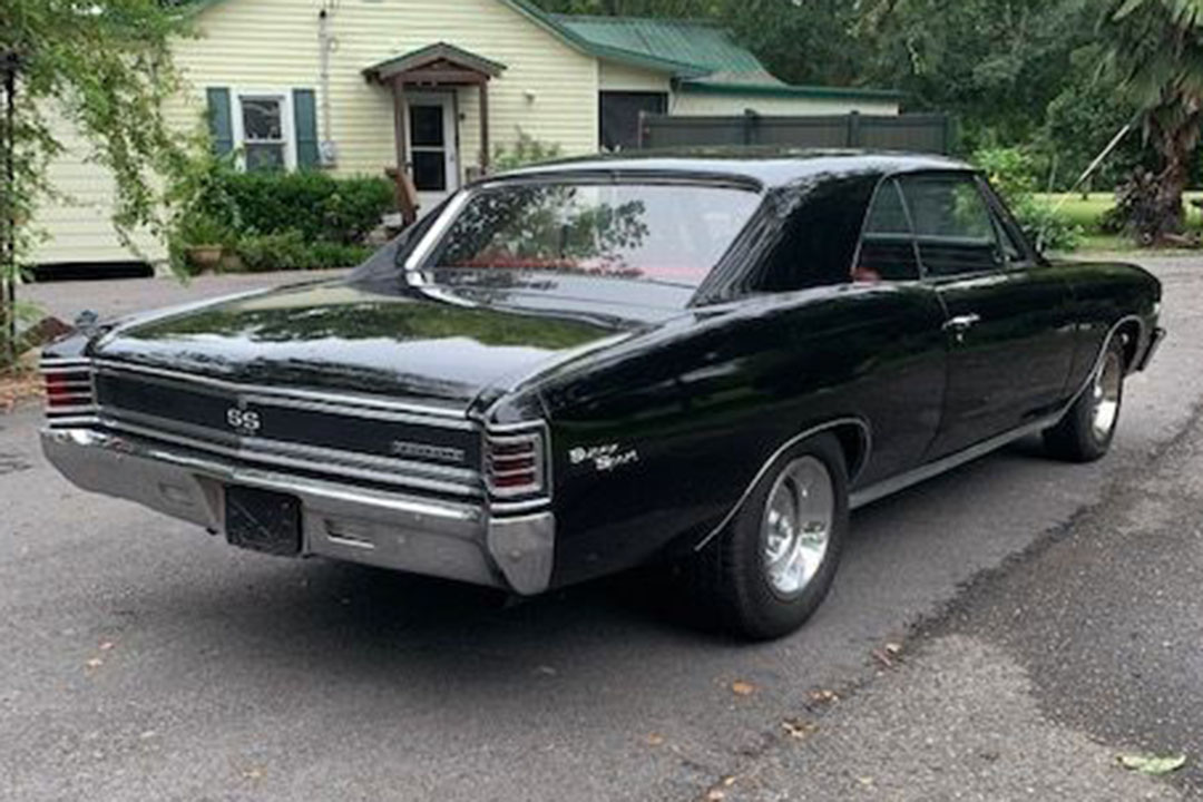 3rd Image of a 1967 CHEVROLET CHEVELLE SS