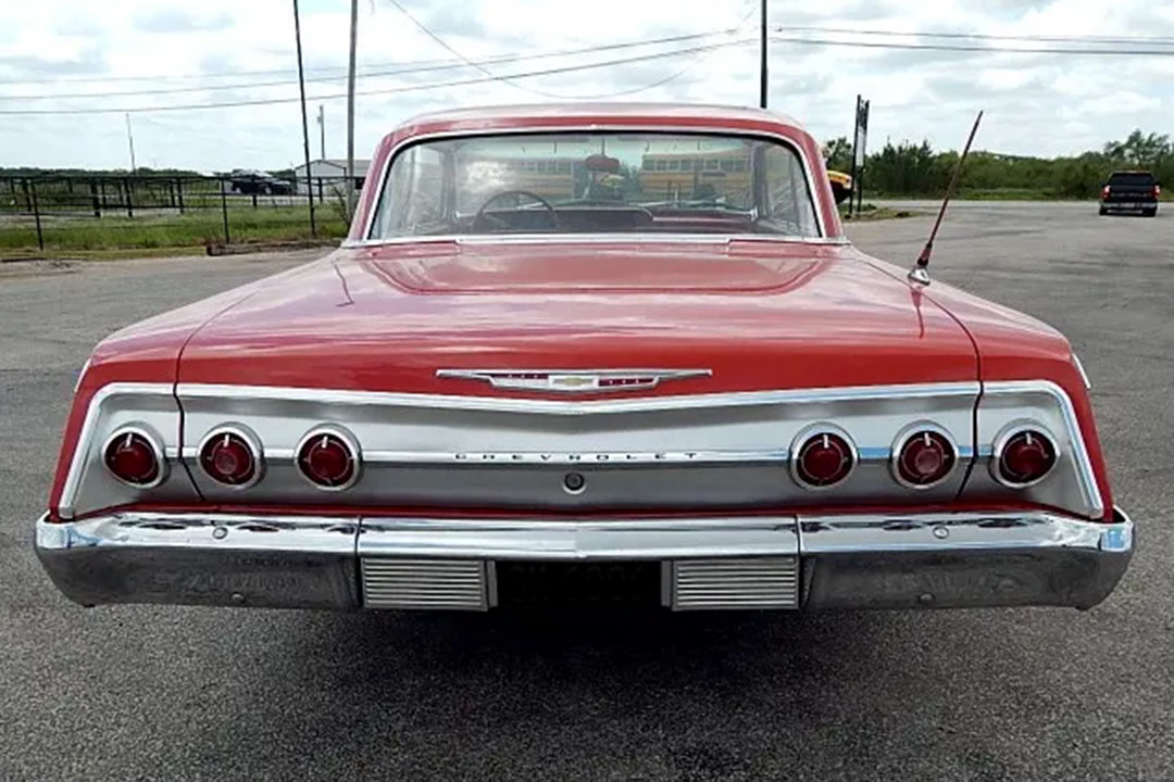 12th Image of a 1962 CHEVROLET IMPALA SS