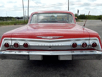 Image 12 of 31 of a 1962 CHEVROLET IMPALA SS