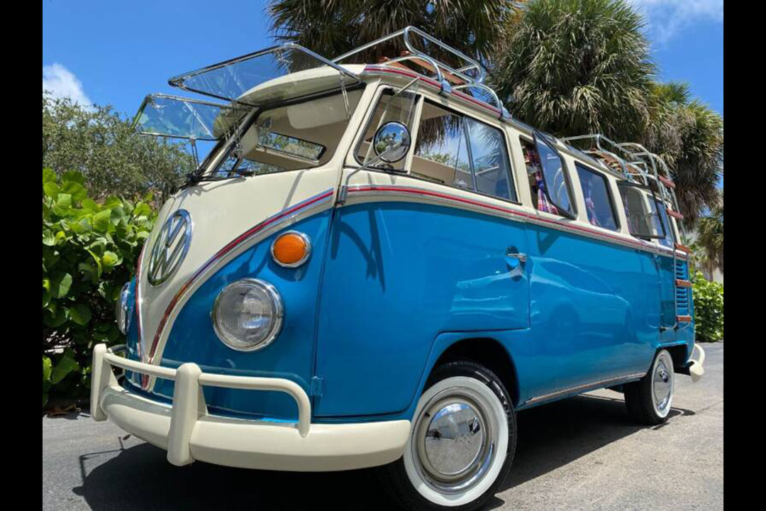 2nd Image of a 1970 VOLKSWAGEN BUS