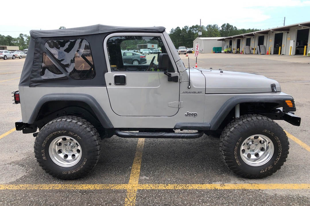 1st Image of a 2000 JEEP WRANGLER