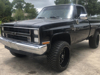 Image 3 of 20 of a 1986 CHEVROLET C10