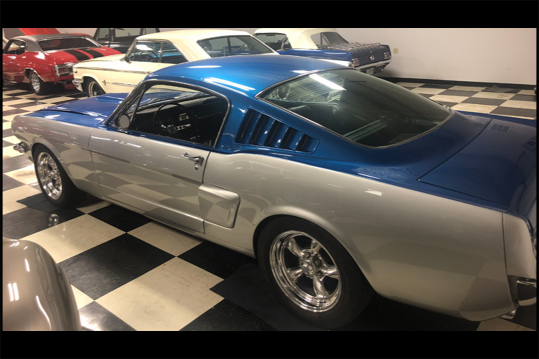 3rd Image of a 1965 FORD MUSTANG FASTBACK
