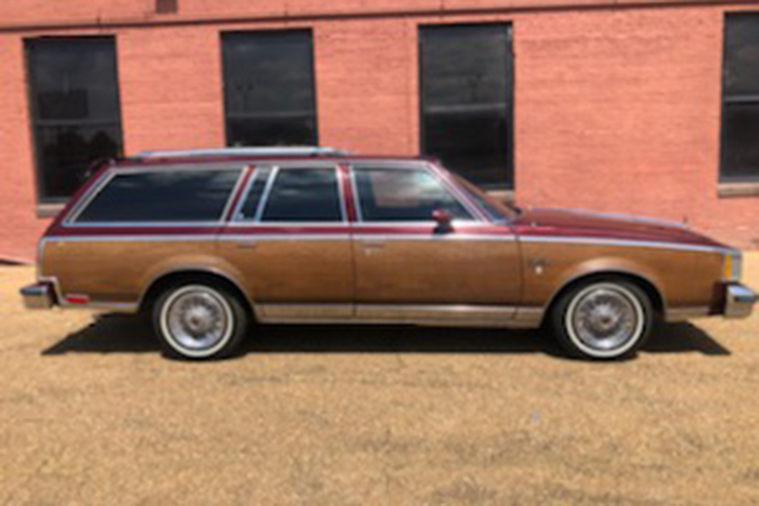 4th Image of a 1981 OLDSMOBILE CUTLASS
