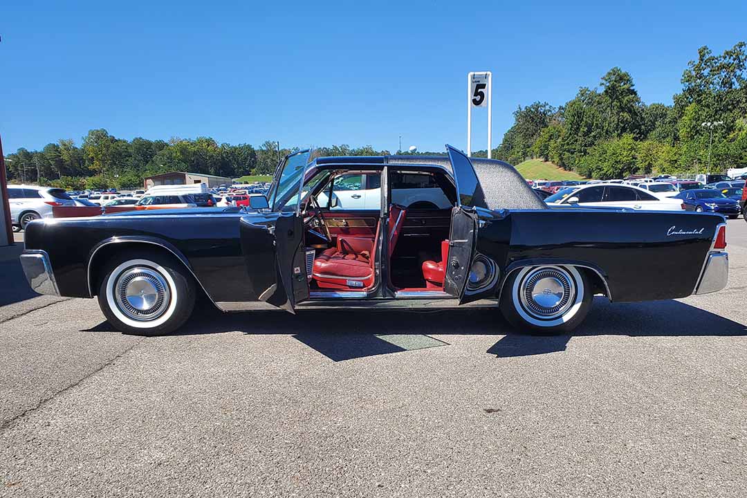 11th Image of a 1962 LINCOLN CONTINENTAL