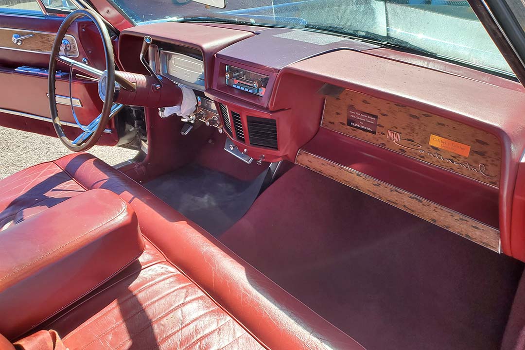 21st Image of a 1962 LINCOLN CONTINENTAL