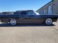 Image 8 of 41 of a 1962 LINCOLN CONTINENTAL