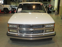 Image 4 of 16 of a 1999 CHEVROLET TAHOE