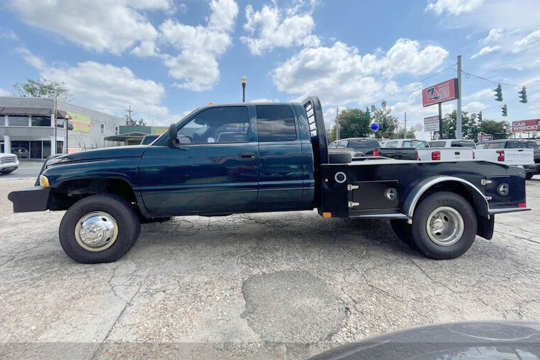 8th Image of a 1998 DODGE RAM 3500 4X4