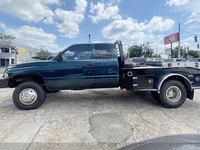 Image 8 of 16 of a 1998 DODGE RAM 3500 4X4