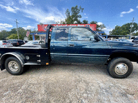 Image 9 of 16 of a 1998 DODGE RAM 3500 4X4