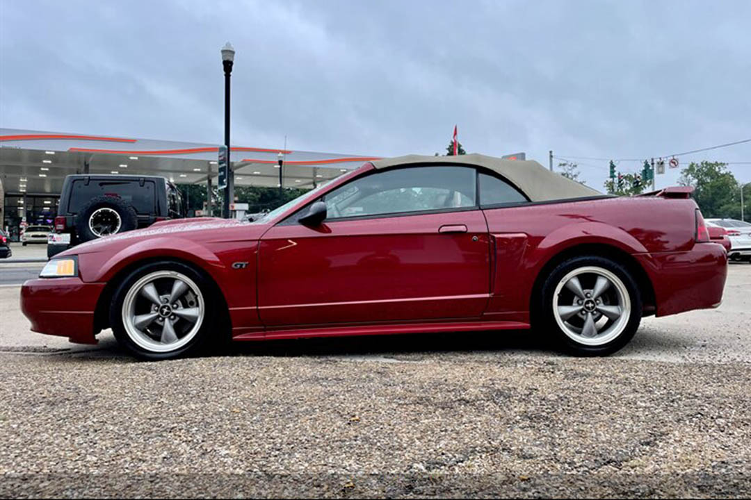 5th Image of a 2002 FORD MUSTANG GT