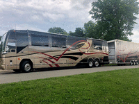 Image 7 of 17 of a 2003 PREVOST FEATHERLITE H3-45