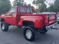 Image 3 of 10 of a 1985 CHEVROLET K10