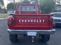 Image 5 of 10 of a 1985 CHEVROLET K10