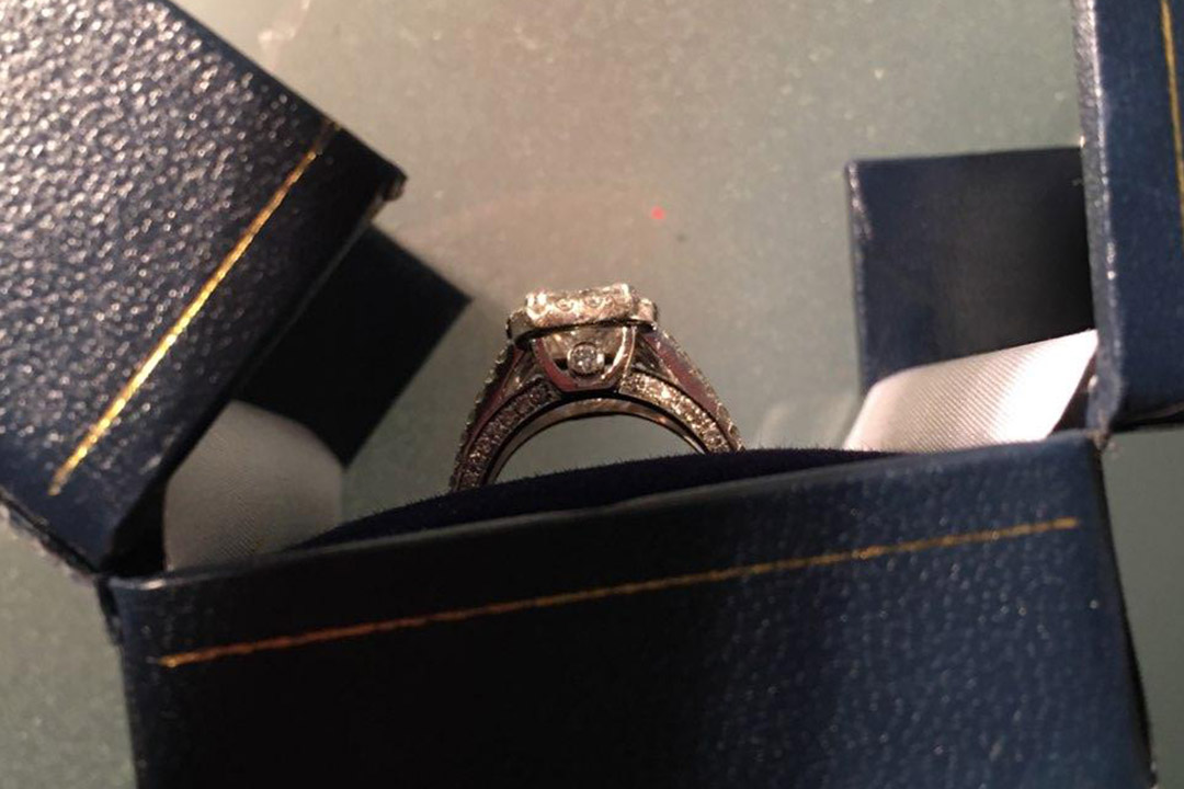 9th Image of a 2 DIAMOND RING