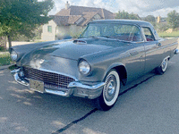 Image 2 of 32 of a 1957 FORD THUNDERBIRD