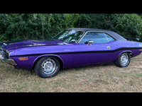 Image 2 of 30 of a 1970 DODGE CHALLENGER