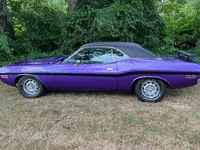 Image 4 of 30 of a 1970 DODGE CHALLENGER